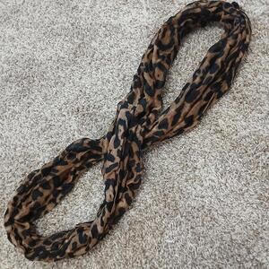 Leopard‎ print infinity scarf